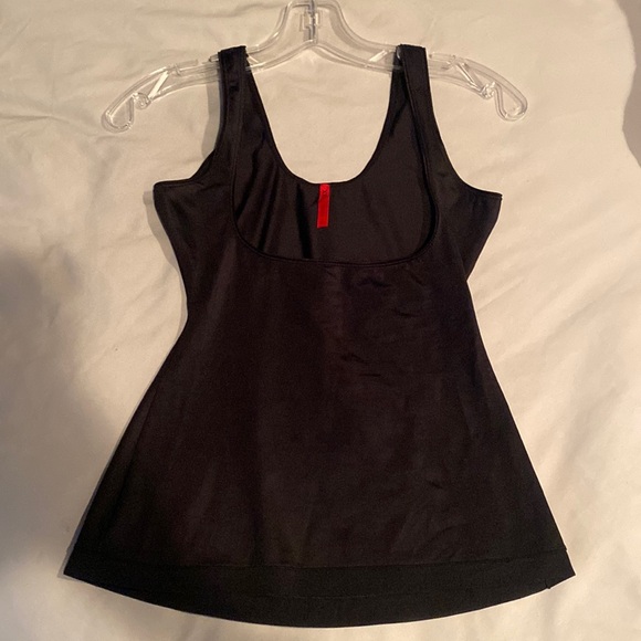 SPANX Simplicity shaping tank - size large. NWOT - Picture 1 of 5